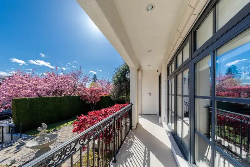 3587 W 38TH AVENUE - photo 4 of 40