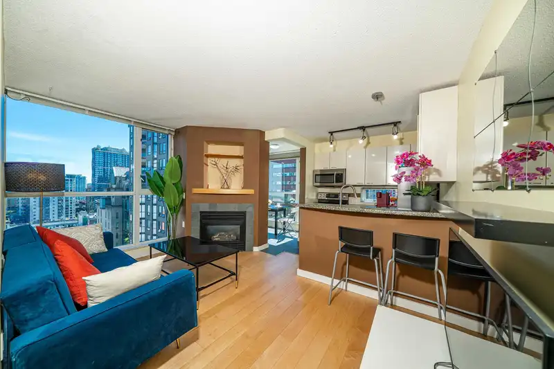 1509 1068 HORNBY STREET - photo 3 of 25