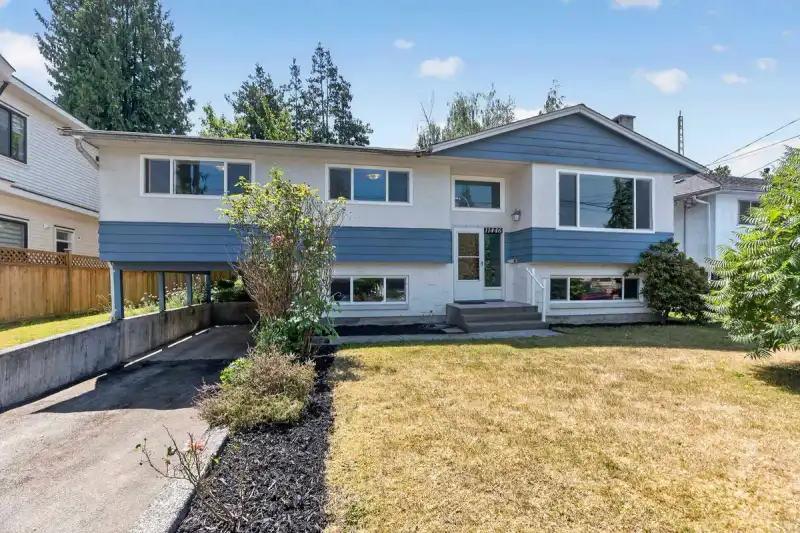 11446 94 AVENUE - photo 1 of 34