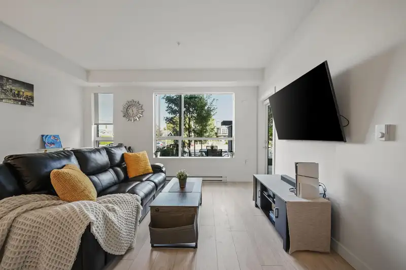 B119 20834 80 AVENUE - photo 1 of 27