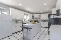 8298 151A STREET - thumbnail 15