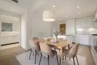 218 3220 CONNAUGHT CRESCENT - thumbnail 2