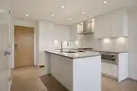 218 3220 CONNAUGHT CRESCENT - thumbnail 7