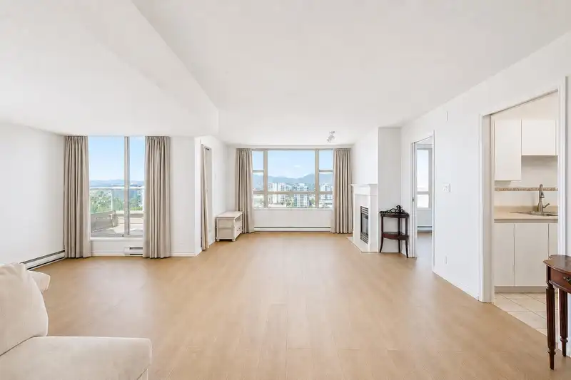 1506 8297 SABA ROAD - photo 2 of 33