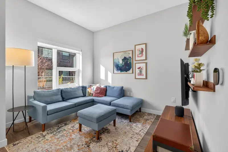 3 8693 OOLICHAN WAY - photo 4 of 40