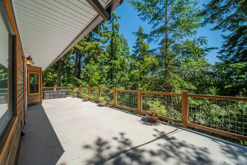 715 FERNHILL ROAD - photo 2 of 40