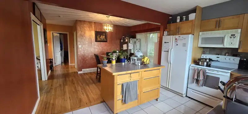 11475 139A STREET - photo 2 of 17