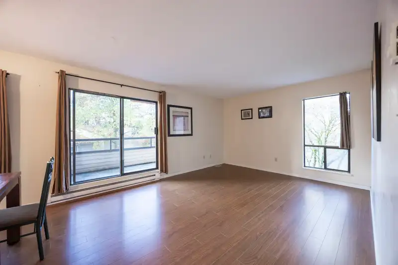 309 13344 102A AVENUE - photo 3 of 16