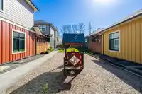 9 4750 228 STREET - thumbnail 29