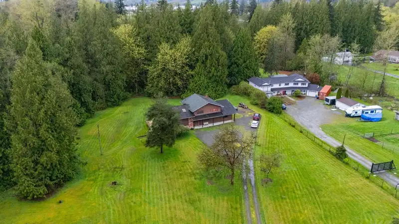 6879 229TH STREET - photo 1 of 40