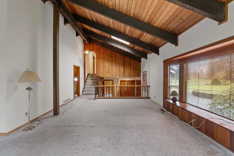 6879 229TH STREET - photo 4 of 40