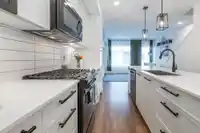 13 2774 MONTROSE AVENUE - thumbnail 8