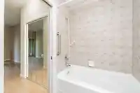 418 285 NEWPORT DRIVE - thumbnail 16