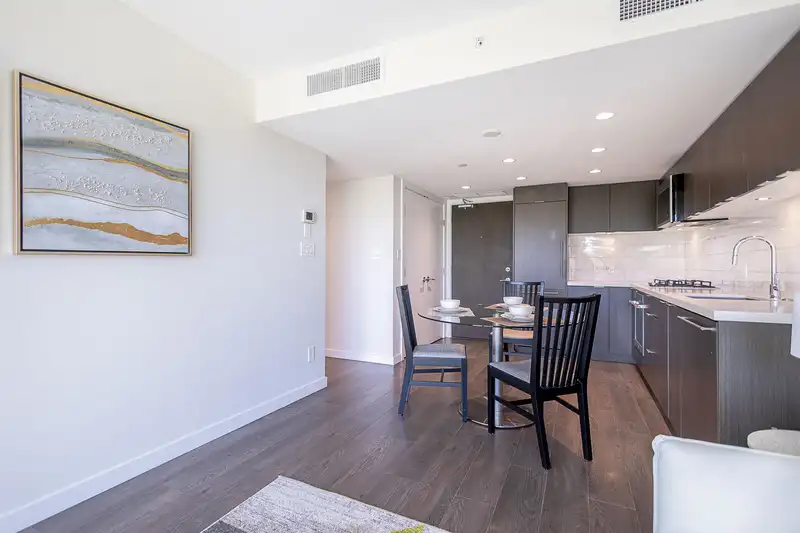 603 8238 LORD STREET - photo 4 of 16