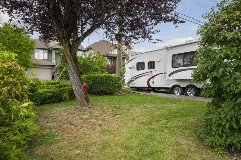 6798 197 STREET - photo 4 of 40