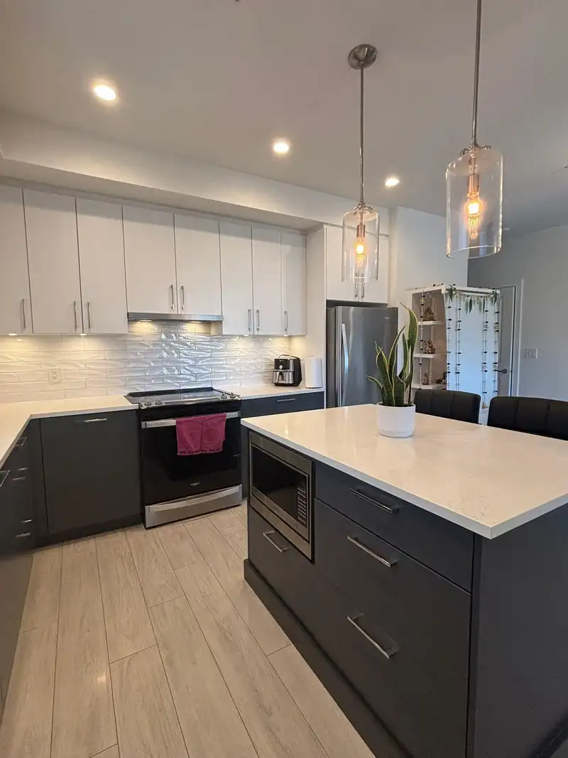 B316 20834 80 AVENUE - photo 2 of 6