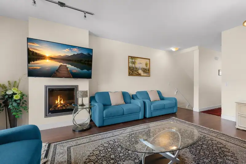 138 6299 144 STREET - photo 3 of 31