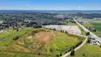 17911 FRASER HIGHWAY - thumbnail 1