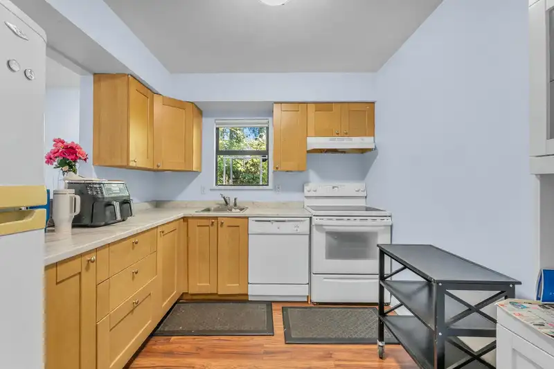 518 10620 150 STREET - photo 2 of 23