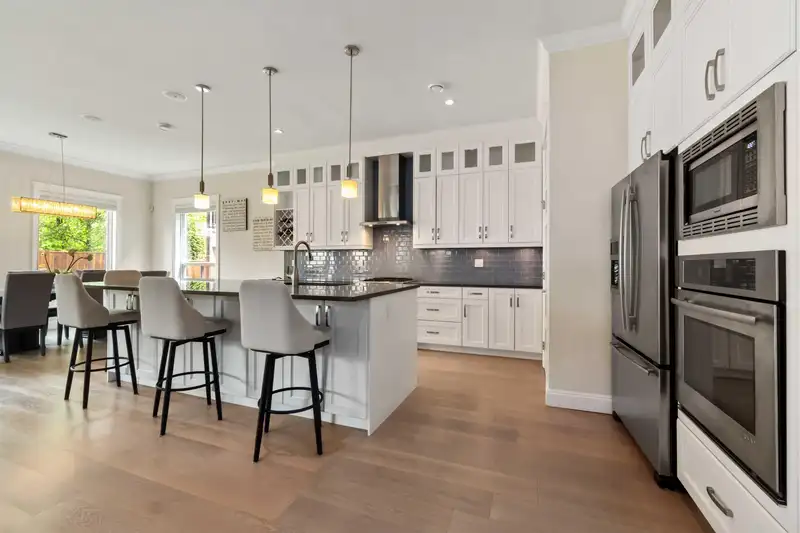 3461 DARWIN AVENUE - photo 4 of 33