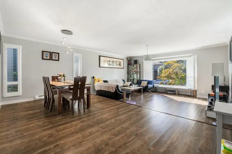 1838 148A STREET - photo 2 of 27