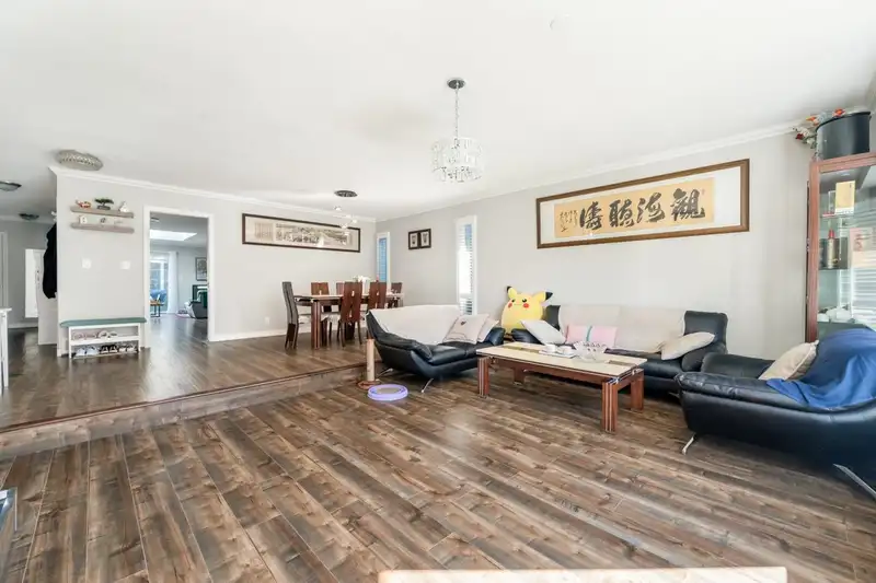 1838 148A STREET - photo 4 of 27