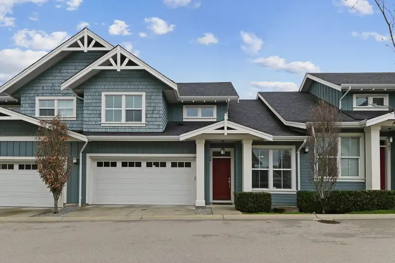 8 22057 49 AVENUE - photo 1 of 35