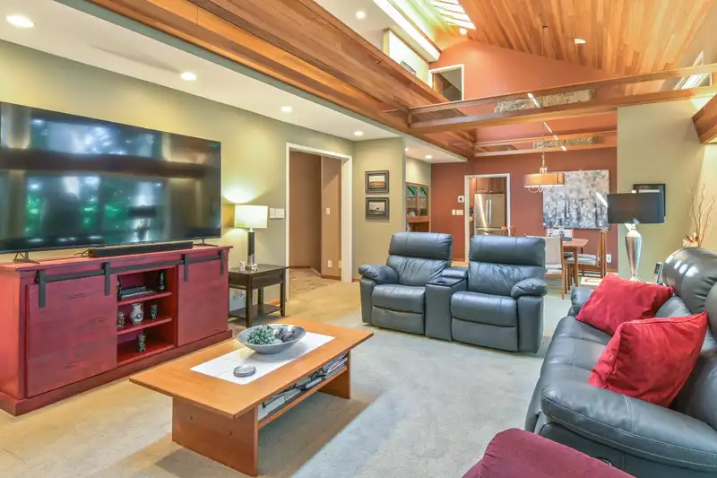 23951 58A PLACE - photo 4 of 40