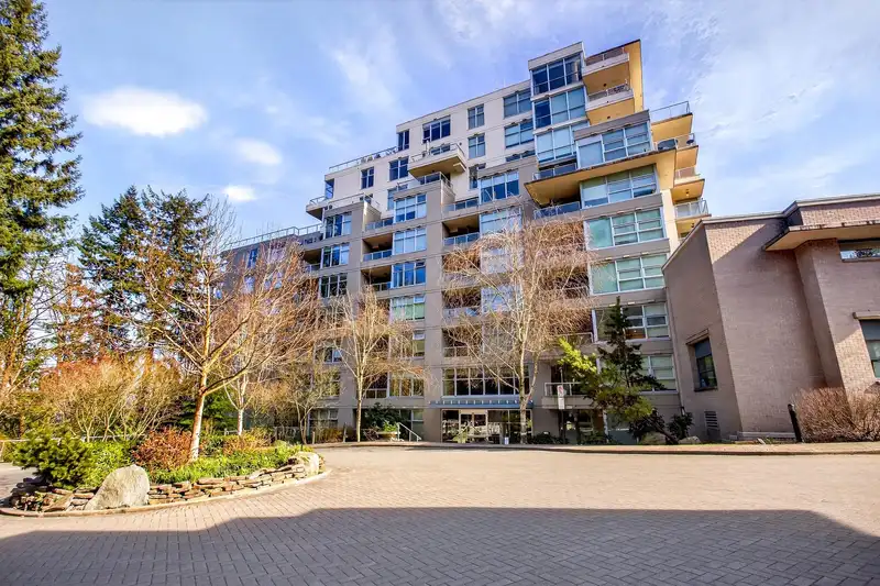 409 9262 UNIVERSITY CRESCENT - photo 1 of 37