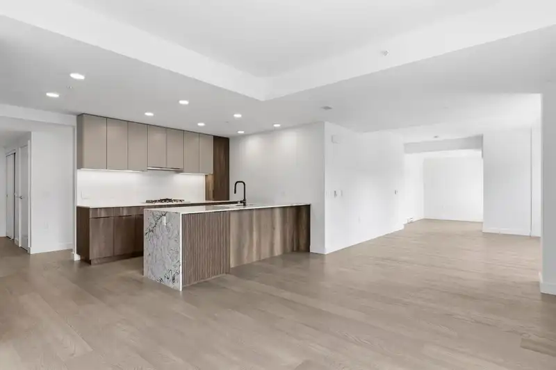 309 3590 W 39TH AVENUE - photo 1 of 30