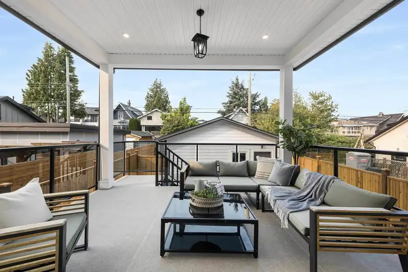 2743 MCGILL STREET - photo 1 of 30