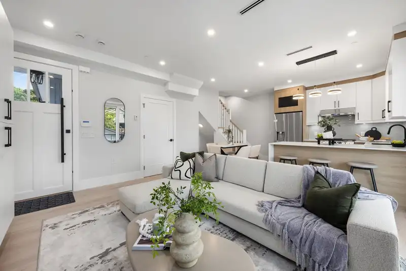 2743 MCGILL STREET - photo 3 of 30