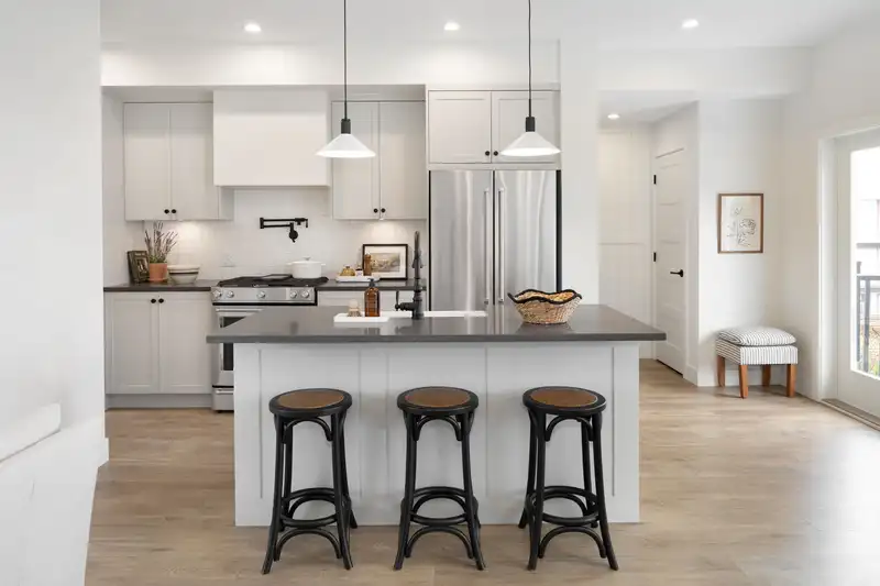 26 20329 80 AVENUE - photo 3 of 10