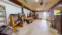 8115 REDROOFFS ROAD - thumbnail 30