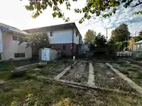 2621 E 8TH AVENUE - thumbnail 8