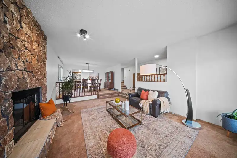 1940 LEACOCK STREET - photo 4 of 40