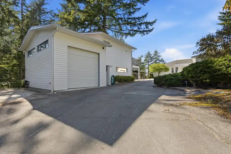 4063-4065 FRANCIS PENINSULA ROAD - photo 3 of 38