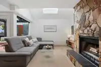 1382 MAPLE STREET - thumbnail 4