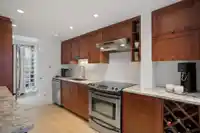 1382 MAPLE STREET - thumbnail 9