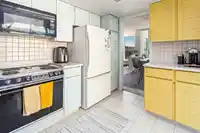 802 1455 DUCHESS AVENUE - thumbnail 13