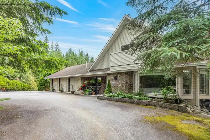 27740 SAYERS CRESCENT - photo 1 of 40