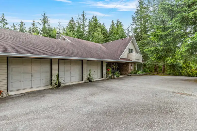 27740 SAYERS CRESCENT - photo 2 of 40