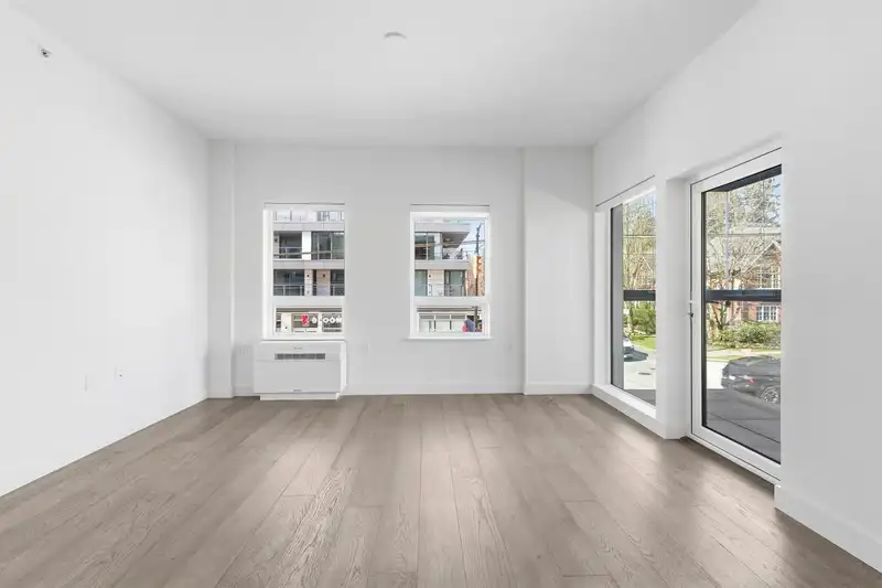 201 3590 W 39TH AVENUE - photo 3 of 21