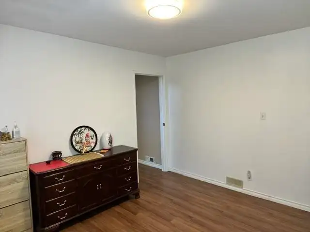 8112 116TH STREET - photo 2 of 5