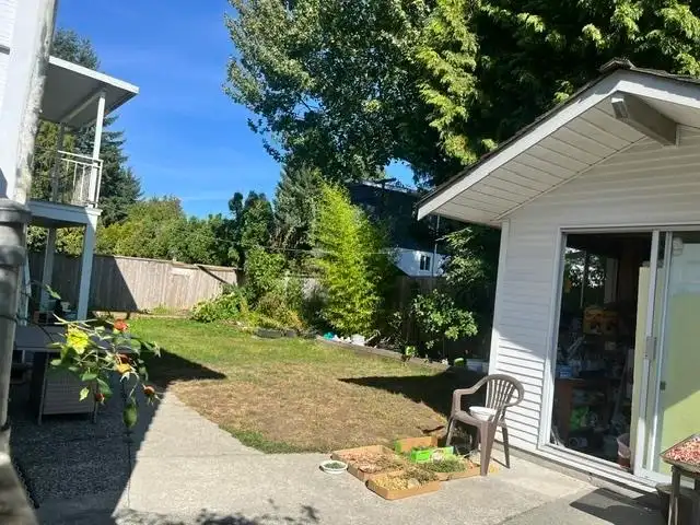 8112 116TH STREET - photo 3 of 5