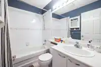 28 3711 ROBSON COURT - thumbnail 6