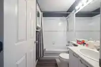 28 3711 ROBSON COURT - thumbnail 7