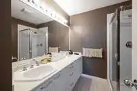 28 3711 ROBSON COURT - thumbnail 8