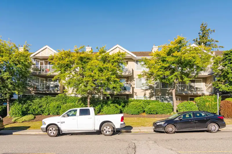 204 1369 GEORGE STREET - photo 1 of 20