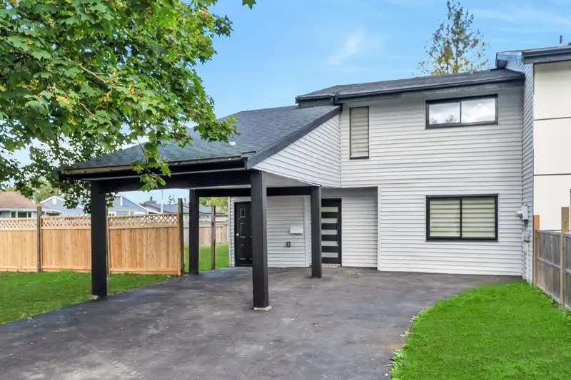 19911 52A AVENUE - photo 1 of 19